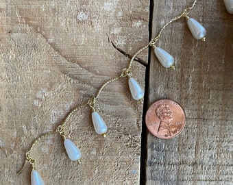 Bulk Teardrop 11mm Pearl and gold plated curved chain, wholesale pearl jewelry chain, by the foot, 12 inches