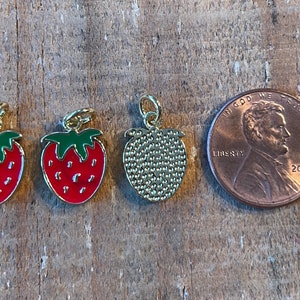 Small Flat Strawberry Charm Shiny Gold metal, Red and Green enamel, 10mm, 1 piece