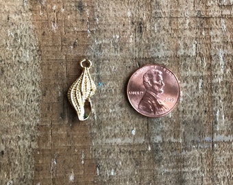Textured Conch Shell Charm, 3 dimensional, Shiny Gold back, plated Brass, 21.3mm x 9.2mm, 1 piece