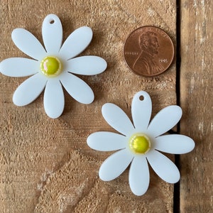 Custom laser cut Daisy, Flower earrings, with flat back pearls, 1.5 or 2 inches, unassembled, 1 pair