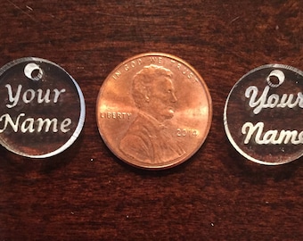 Etiquetas pequeñas para joyería, colgantes, acrílico transparente o acrílico espejo, grabadas con láser y personalizadas al por mayor, 16 mm, 50 o 100 unidades.