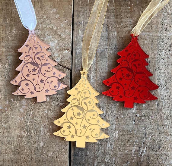 Christmas Tree w/Swirl Design and Red Star Earrings Christmas Tree w/Swirl Design and Red Star Earrings
