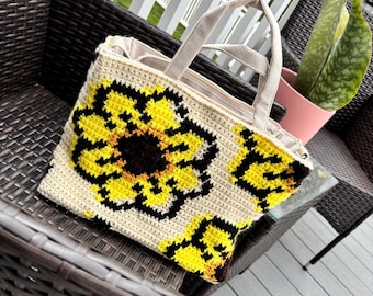 Crocheted Sunflower Purse: Handmade Crossbody Bag with Zipper