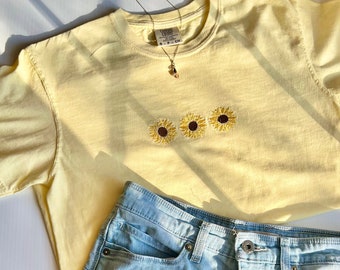 Camiseta de girasol bordada / Camiseta de colores cómodos / Camiseta de girasol amarillo