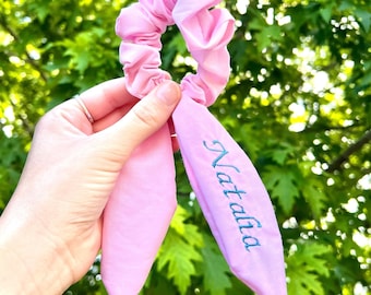 custom scrunchie with embroidered name, embroidered scrunchy, unique scrunchies, cute scrunchie, Christmas gift,personalized, name, monogram