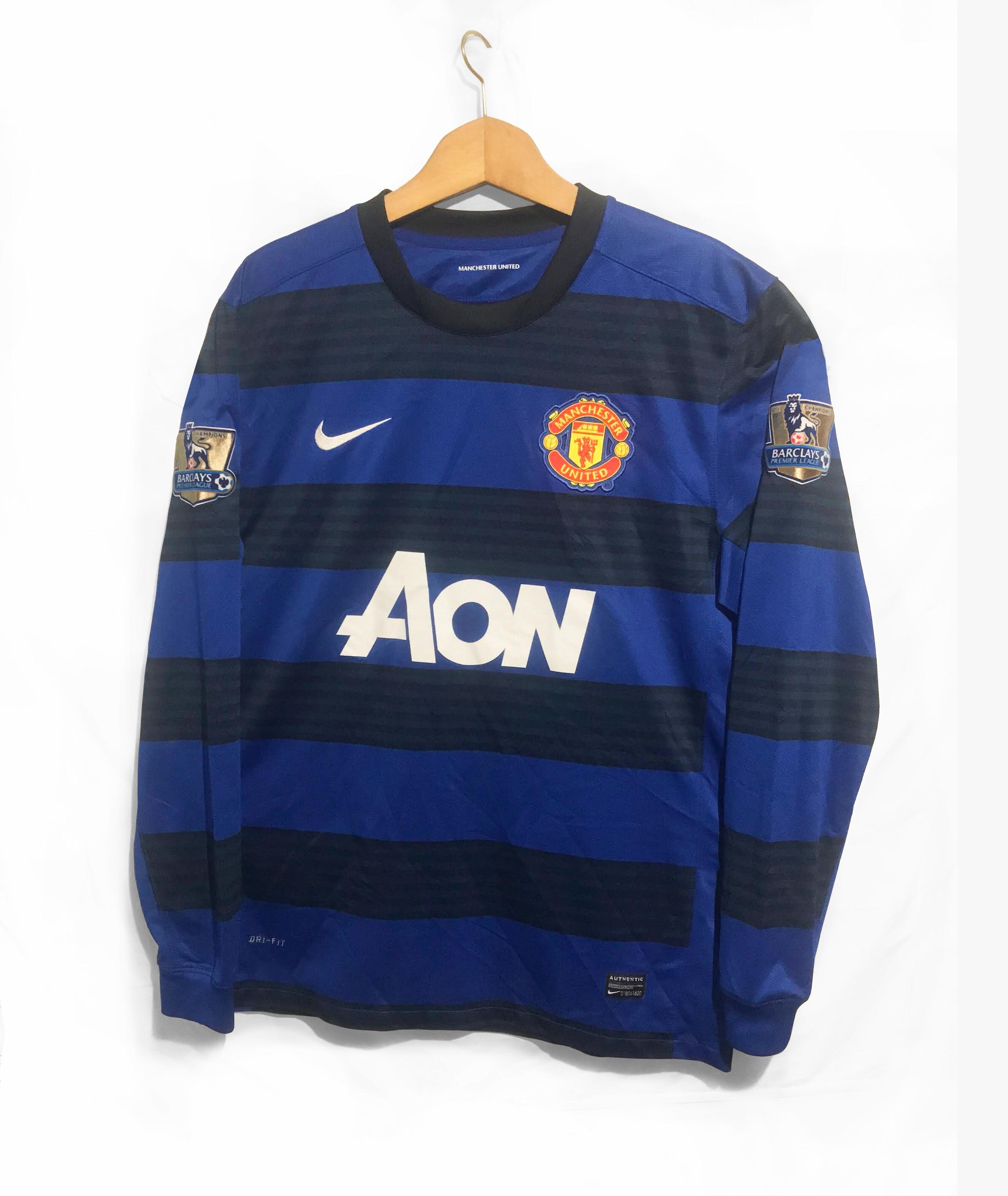 Manchester United YOUNG #18 Away Long Sleeve Football Shirt