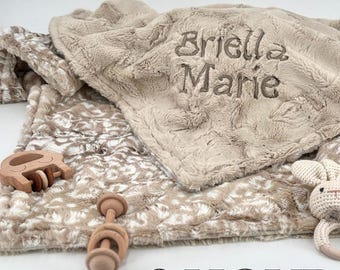 Personalized Baby boy Blanket Cheetah Print Minky Custom Name Baby Shower Gift Newborn Girl Boy Plush Safari Nursery Animal Print Soft Throw
