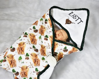 Personalized Highland cow Hooded Baby Towel, Bronze and Dark Green Highland bull personalized baby boy gift, Country farm baby shower gift