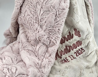 Personalized ultra soft throw minky blanket for mom present new home gift monogrammed blanket custom name gift for mama birthday mothers day