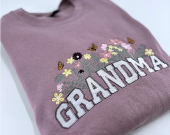 Embroidered Grandma Sweatshirt Soft Present for Matriarch Birthday Gift Floral Top with Butterflies Flower Design Cozy Sweater Large Size
