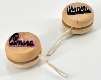 Personalized Wooden Yoyo Birthday Gift for Children Party Favor with Name Custom Engraving Butterfly Design Puppy Decoration Natural Wood