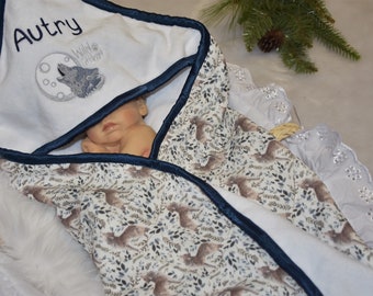Personalized Woodland WOLF baby Boy Hooded Towel, Navy Wild Wolf baby Boy Personalized gift, Woodland wolf Baby Boy shower gift