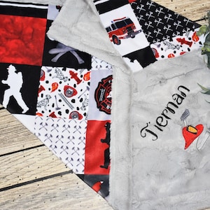 Spersonalizowany koc strażacki dla chłopca, kocyk do powrotu do domu, kocyk superbohatera dla chłopca, prezenty dla strażaka dla dziecka, spersonalizowany kocyk minky