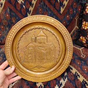 Armenische Vintage schöne handgeschnitzte Holzplatte & Kunst