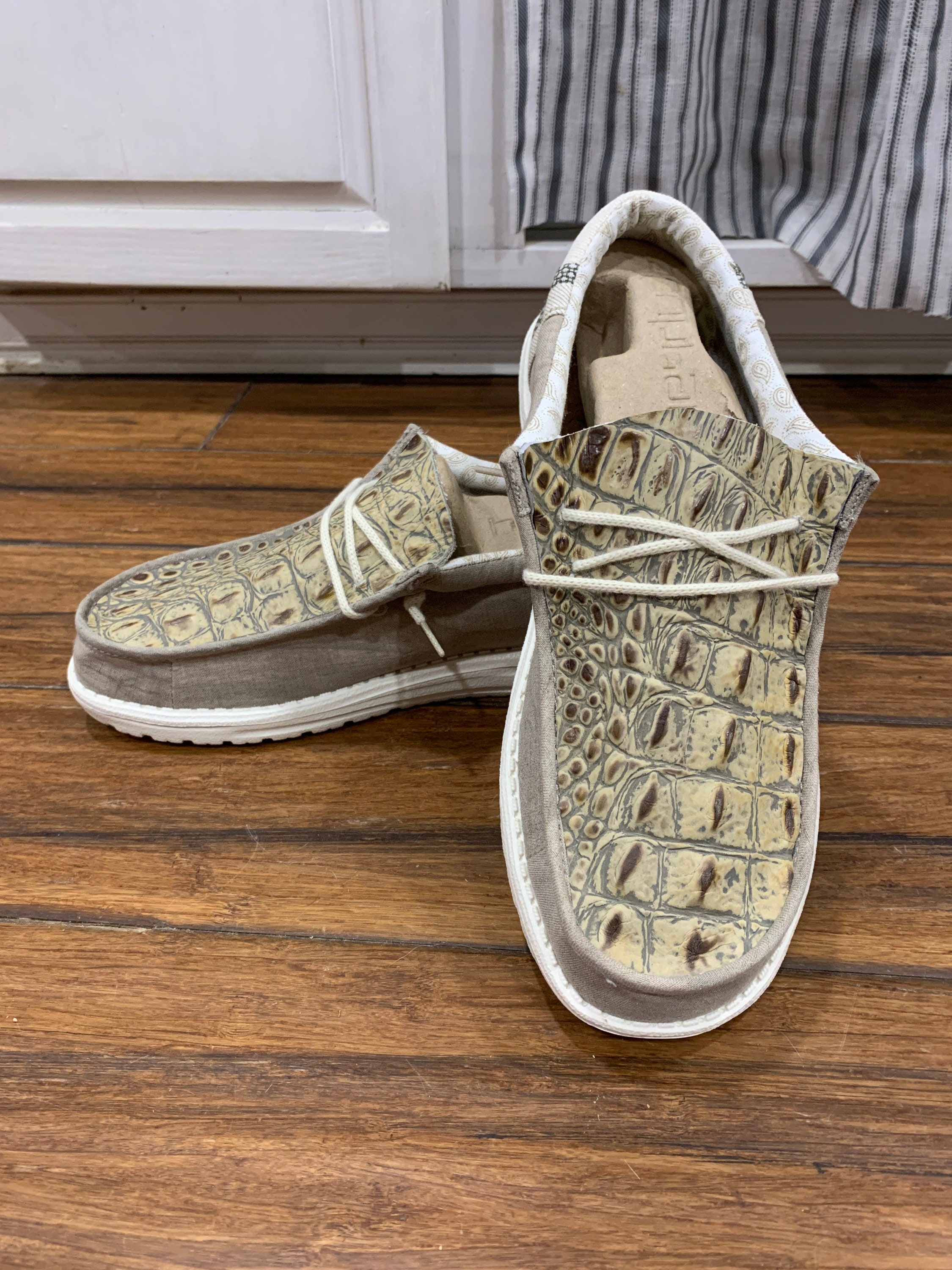 Mens Alligator Customized Hey Dude - Etsy