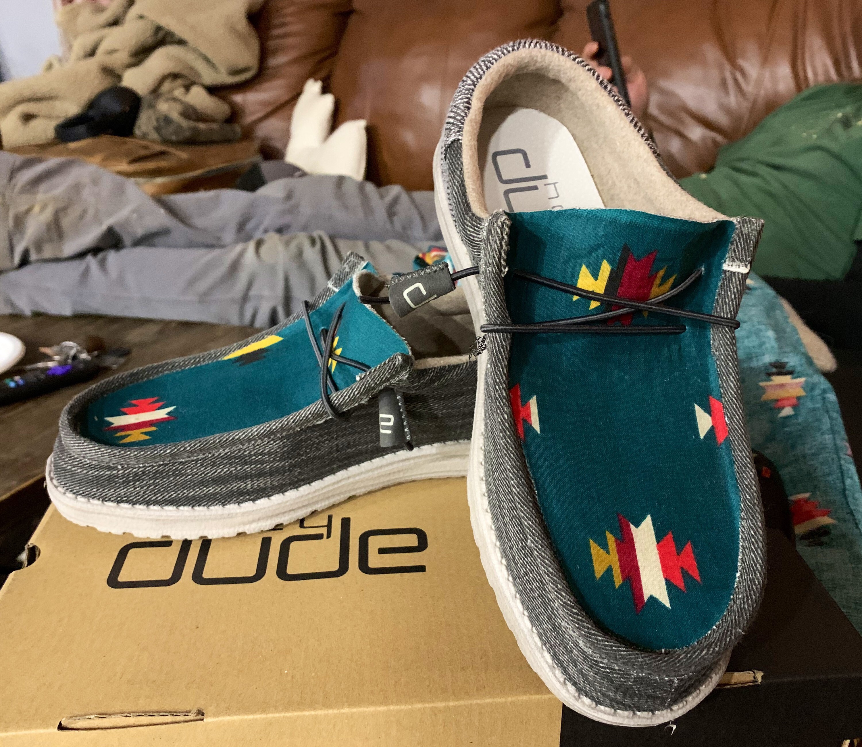 customize hey dudes