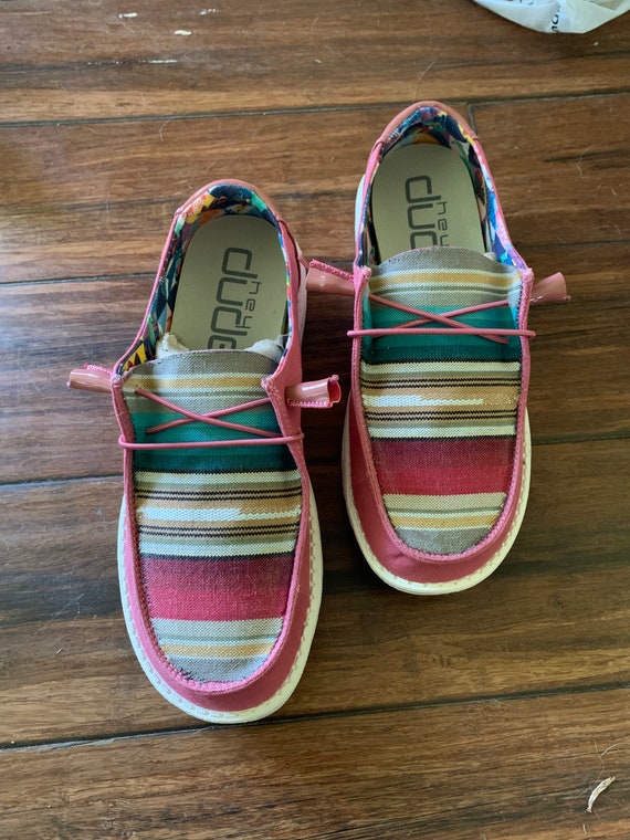 Most popular hey dude shoes 2025