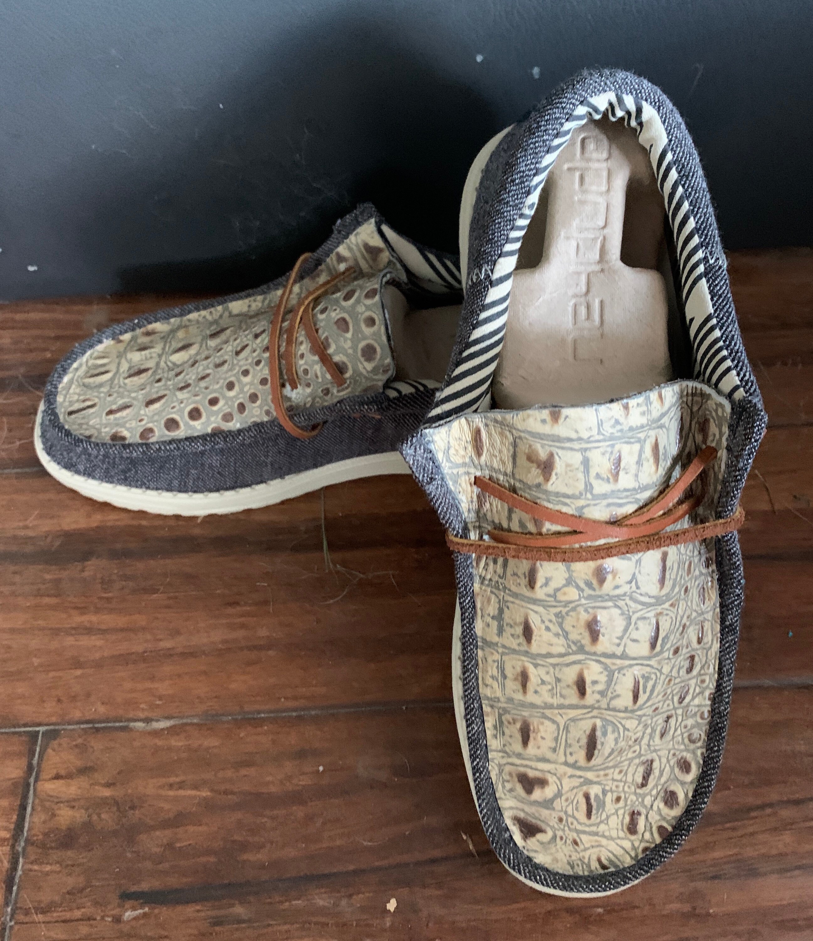 Mens Alligator Customized Hey Dude Etsy