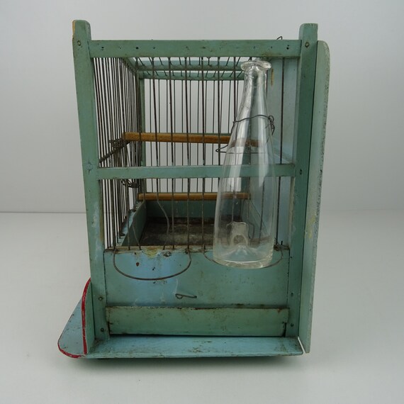 Vieille Cage Oiseau En Bois Vintage Et Abreuvoir Ancien Verre Décoration De Véranda Avec Fleurs Séchées Et Oiseau Shabby Chic Champêtre