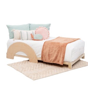 Montessori Wooden Floor Bed: Arched Rails, Multiple Sizes, Toddler-Friendly Platform Frame