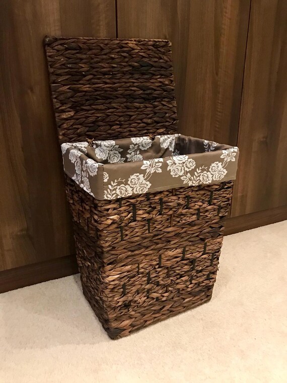 nursery hamper with lid