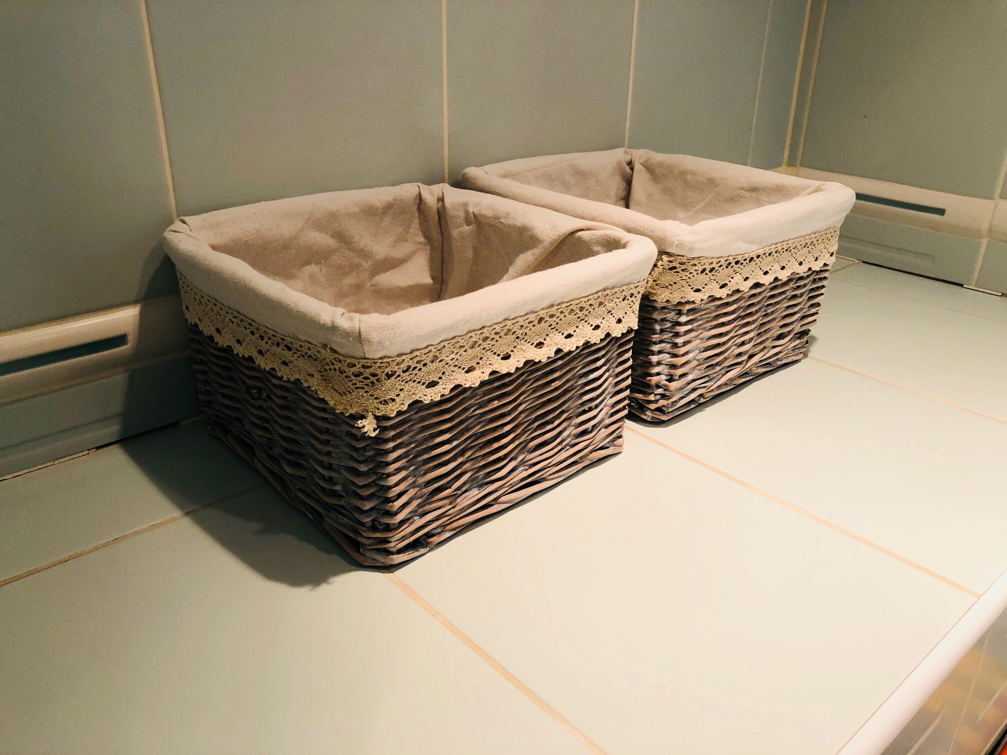 2x Small Grey Wicker Storage Baskets Shabby Chic Rustic Etsy.de