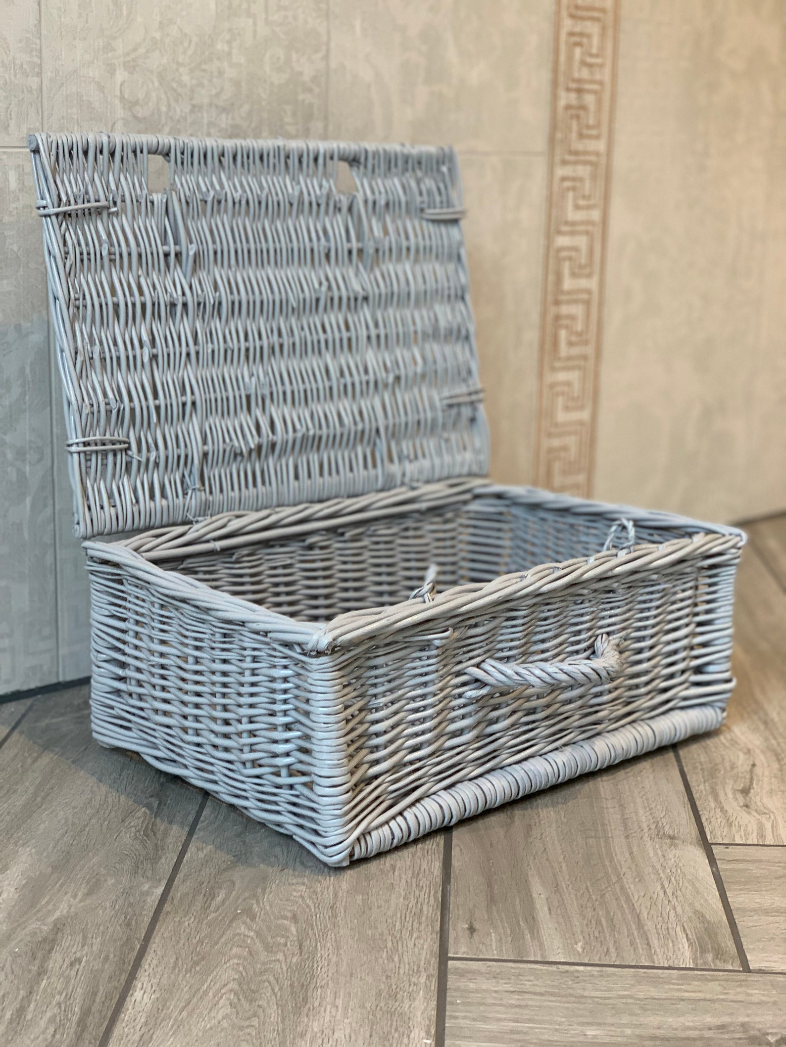Grey Wicker Baskets With Lid / Hamper Baskets With Lid and Etsy UK