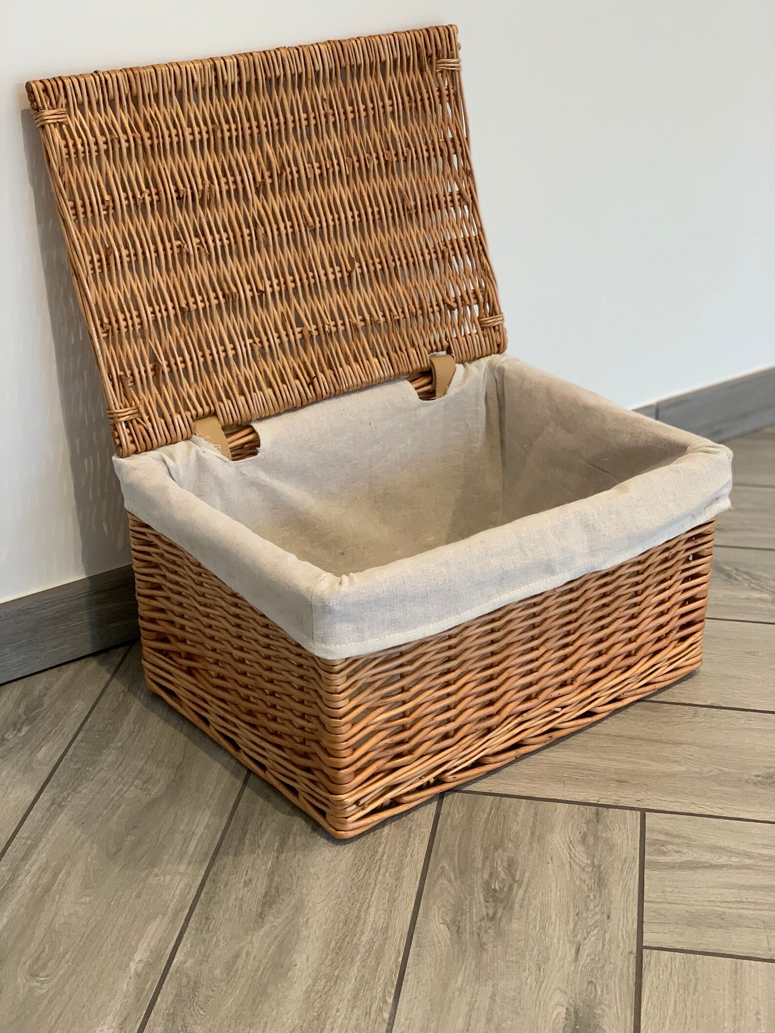 New Large Wicker Natural Style Basket With Lid and Lining Etsy UK