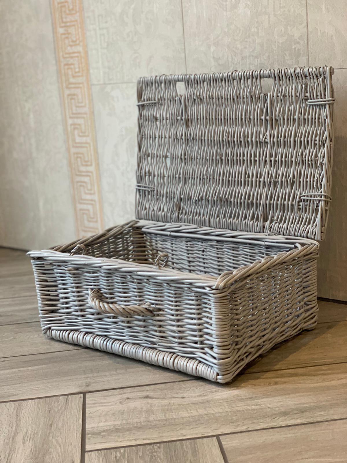 Wicker Suitcase Country Picnic Basket Rattan Weaving Storage Basket Suitcase Portable Weaving Box Case Bag Baskets for Outdoor,Outing,Travel,Camping 30x24x12cm 