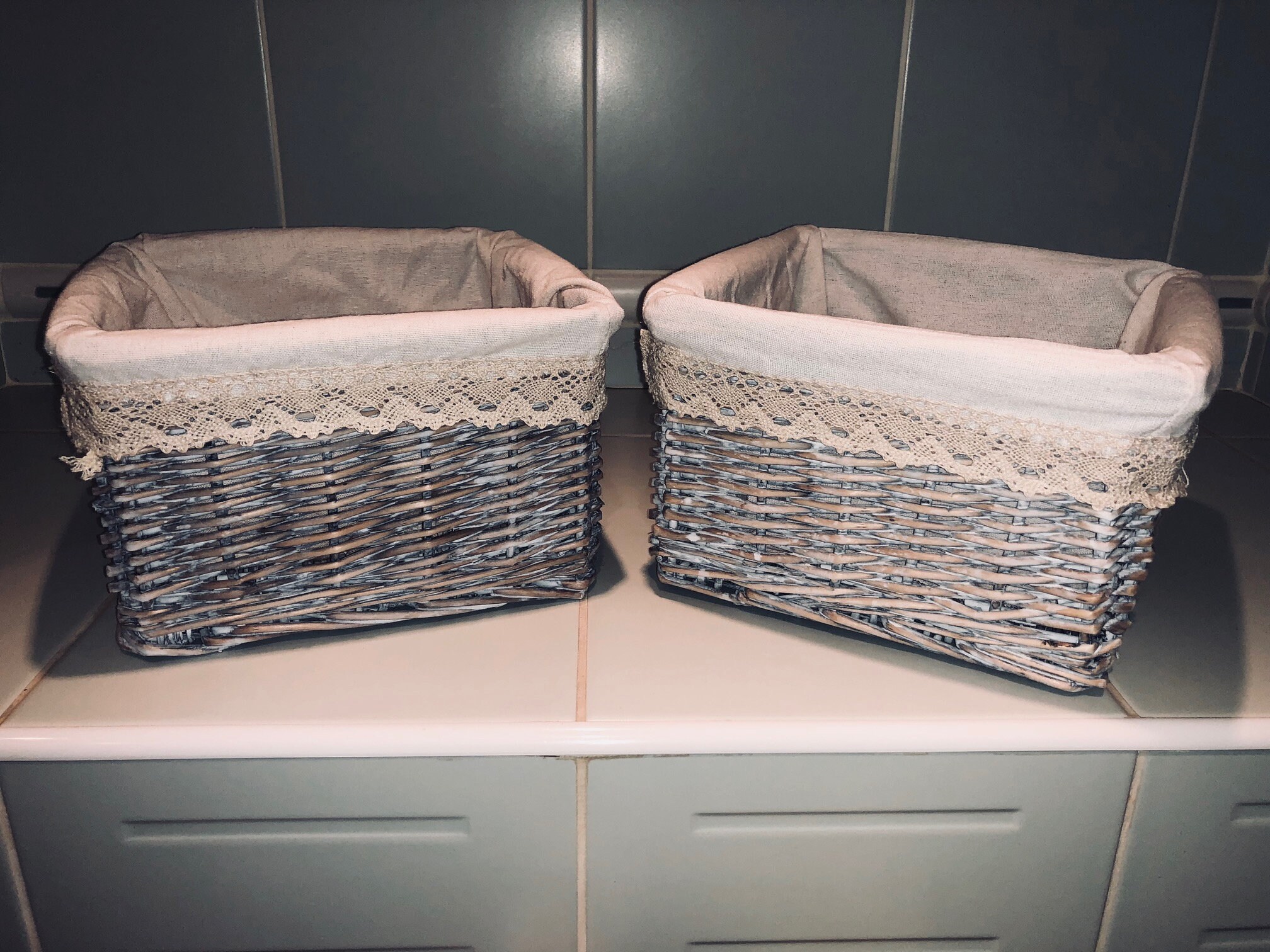 2x Small Grey Wicker Storage Baskets Shabby Chic Rustic Etsy.de