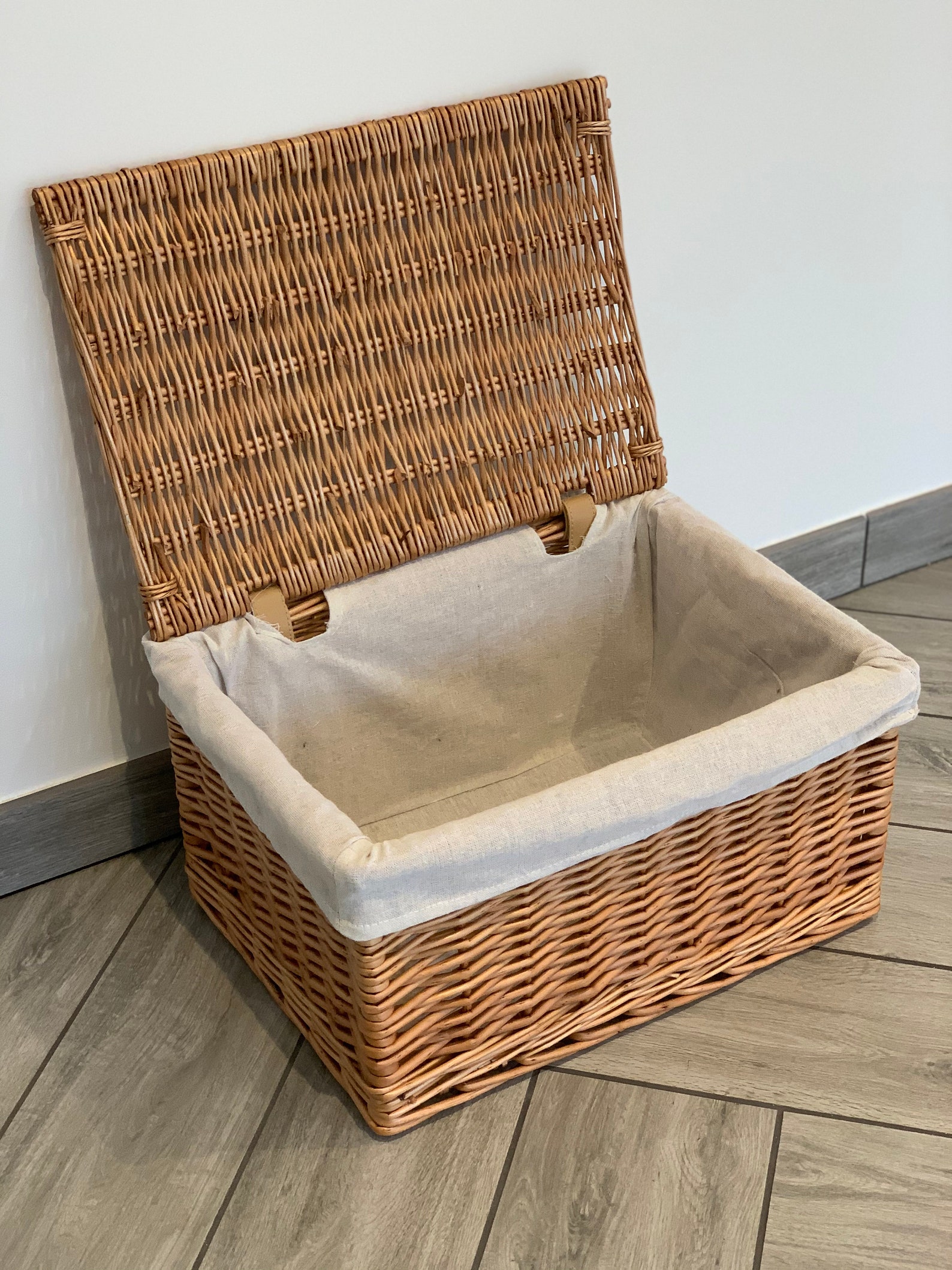 New Large Wicker Natural Style Basket With Lid and Lining Etsy UK