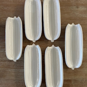 Vintage Ceramic Corn Cobb Holders, White, Bordallo Pinheiro Portugal, 1 Set of 6, Portugal stoneware Corn Dishes, Embossed White Cobb Shaped