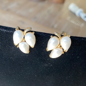 Rare Collectable Trifari Clip On Earrings, 19