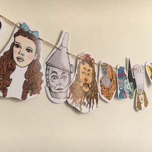 Wizard of Oz print, bunting pack with all the famous charcayers including the Tin Man, Dorothy and the wicked witch
