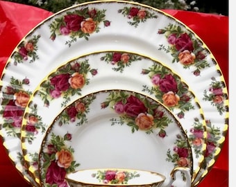 1962 5 pc Royal Albert old country Rose fine china place setting