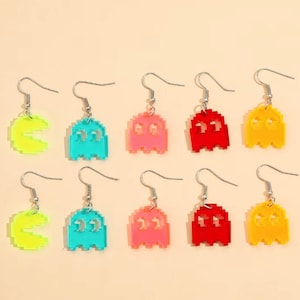 Pac-Man Ghost Earrings – Retro Gamer Pixel Art Acrylic Dangle Jewelry