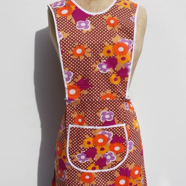 tablier de rétro vintage orange tablier floraux réalisé dans l’années 60 flowerpower style 100 % coton tunique robe modèle fabriqué en Hollande