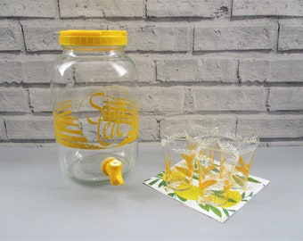 Retro Suntea Drinks Dispenser and Glasses x 4 Bright Yellow 1970s Summer Garden Bar BBQ Cocktails Juice Water Jug Party Jug and Glasses Gift