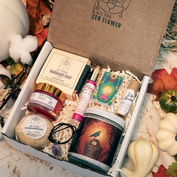 Something Wicked Comes this way, Happy Halloween Gift Box, Halloween Gift Basket, Halloween Birthday Box, Halloween Care Package, Fall Gift