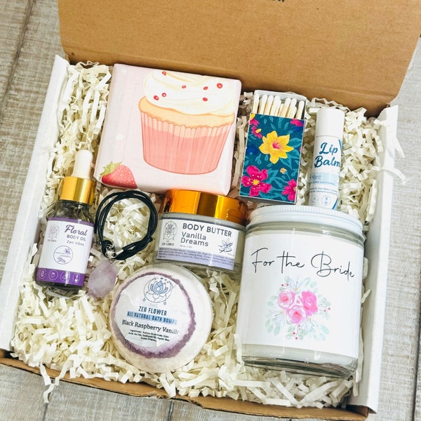 Bridal Shower Gift - 60+ Gift Ideas for 2025