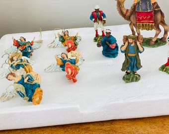 Hawthorne Village "Peace on Earth" Nativity Figurines - 10 pc Set, New in Box