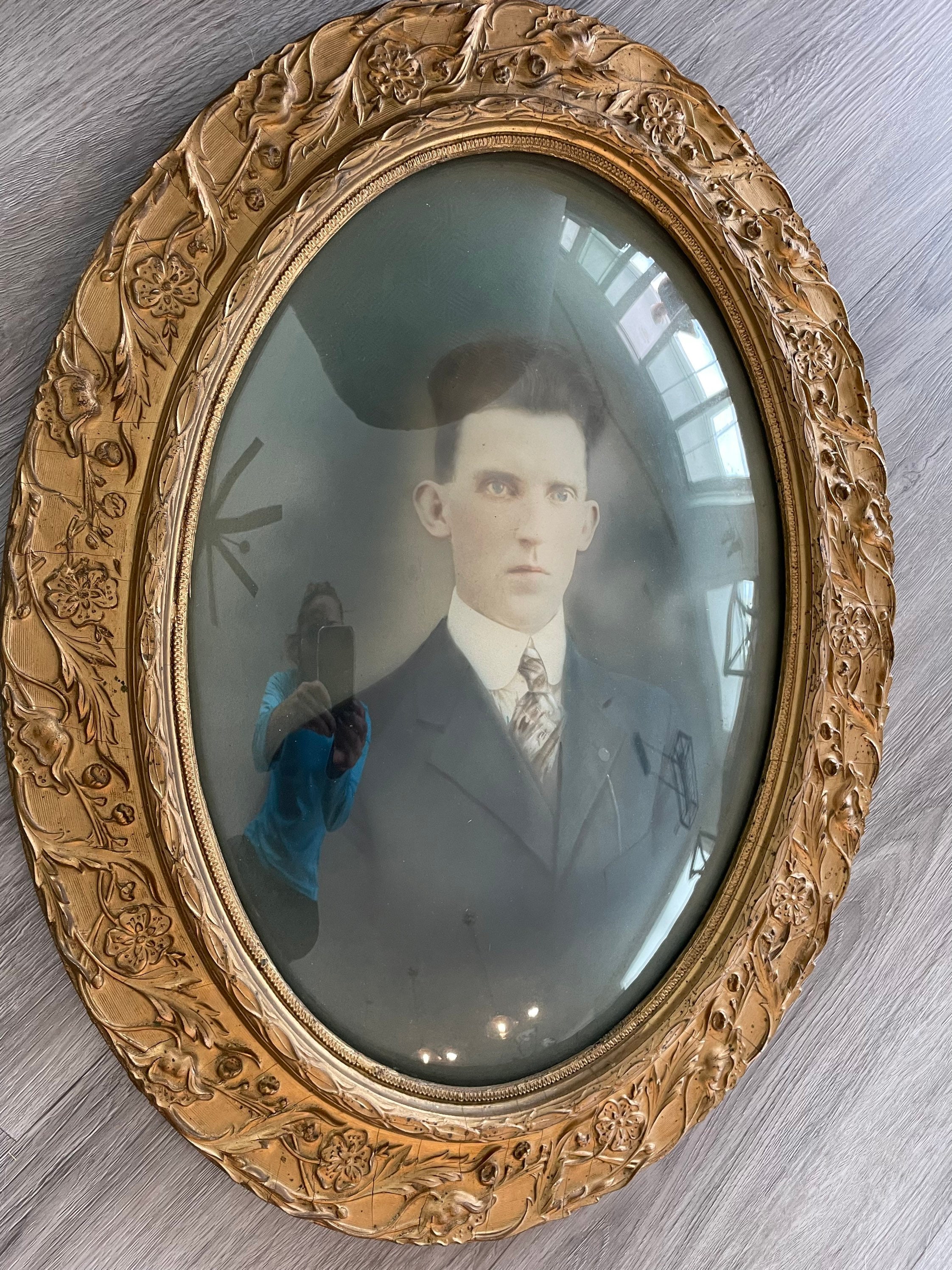 Antique Victorian Oval Frame with Curved Glass campestre.al.gov.br