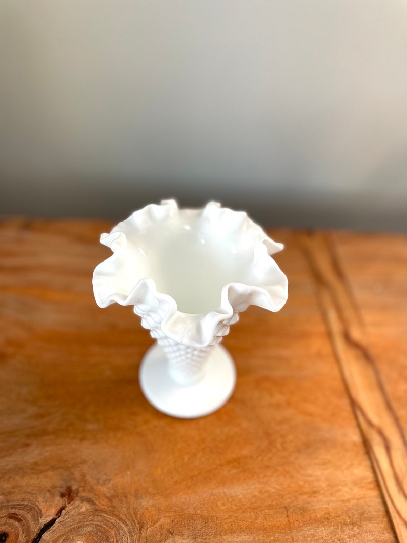Vintage Fenton White Milk Glass Hobnail Ruffled Trumpet Vase image 2