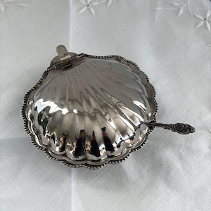 Charming Vintage Silver Plate Clam Shell Serving Dish, Caviar, Butter Server, Glass insert