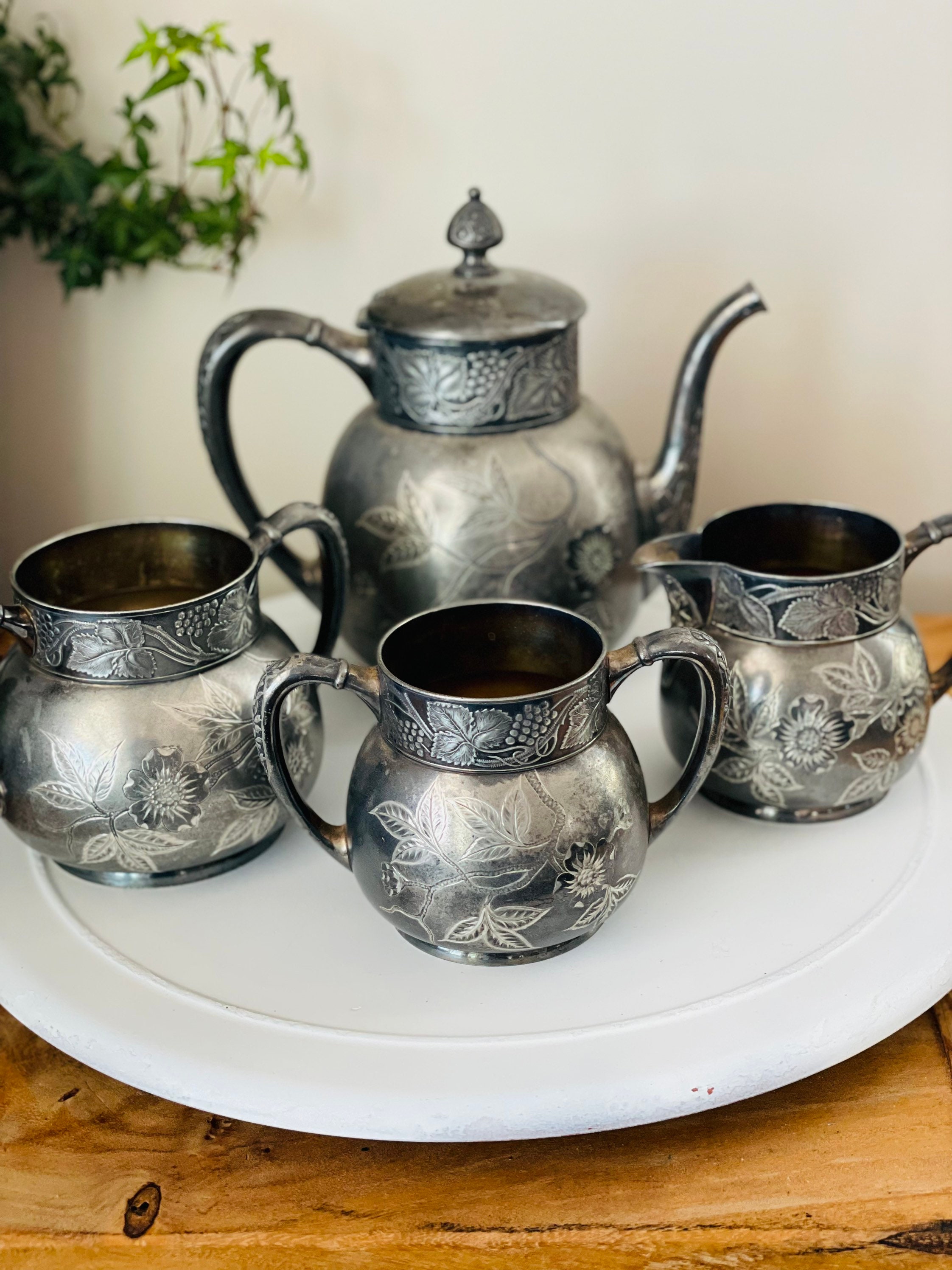 Vintage Pairpoint Mfg Quadruple Silver Plated 4 Piece Coffee Tea