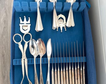 Cubiertos vintage Oneida Silversmith, servicio para 12 personas más piezas para servir, pinzas para cucharas, tenedores, cucharas, cuchillos, 54 piezas