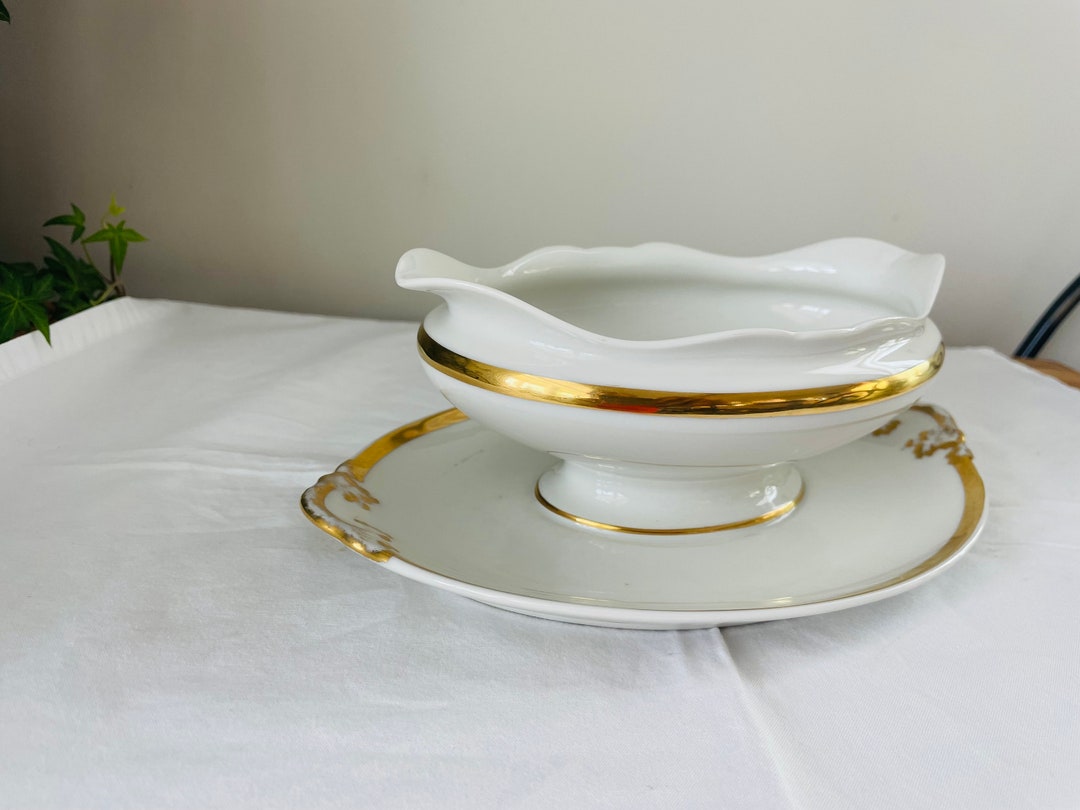 Limoges Gravy Boat With Attached Under Plate, by Guerin, White