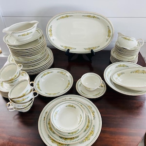 Eschenbach Roswitha Bone China, Baronet China, Greenbriar, Beige, Green and Gold, Piezas para servir (los cubiertos se enumeran por separado)