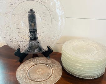 Bandeja para sándwiches y postres de vidrio prensado Duncan Miller, años 40, 13,25", 11 platos (a elegir)