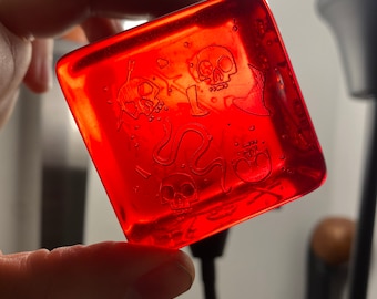 Unpainted RED Gelatinous Cube minis that are also DICE! Dungeons and Dragons, Pathfinder  Dungeon Master